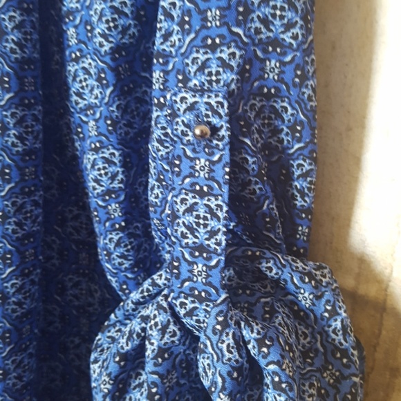 Pale Sky tunic top. Size S. 3/4 sleeve option. - Picture 4 of 5